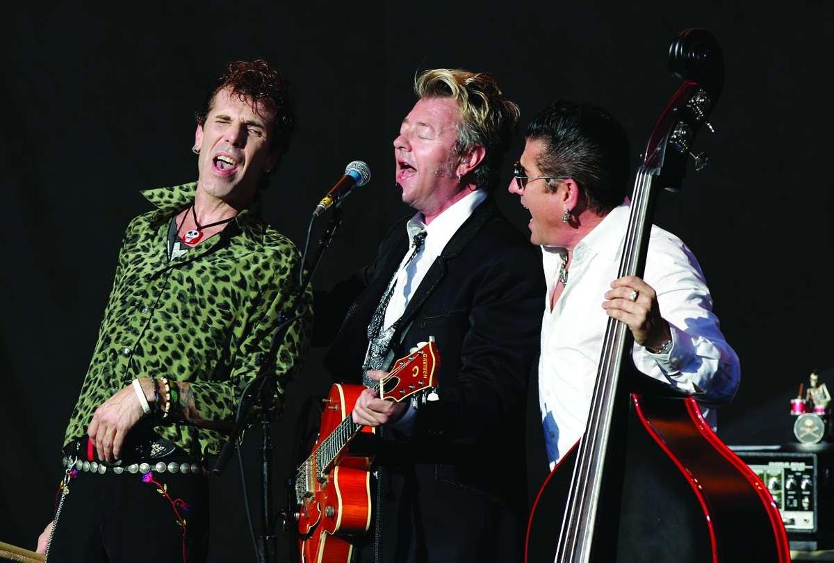 Crowd at a Stray Cats show